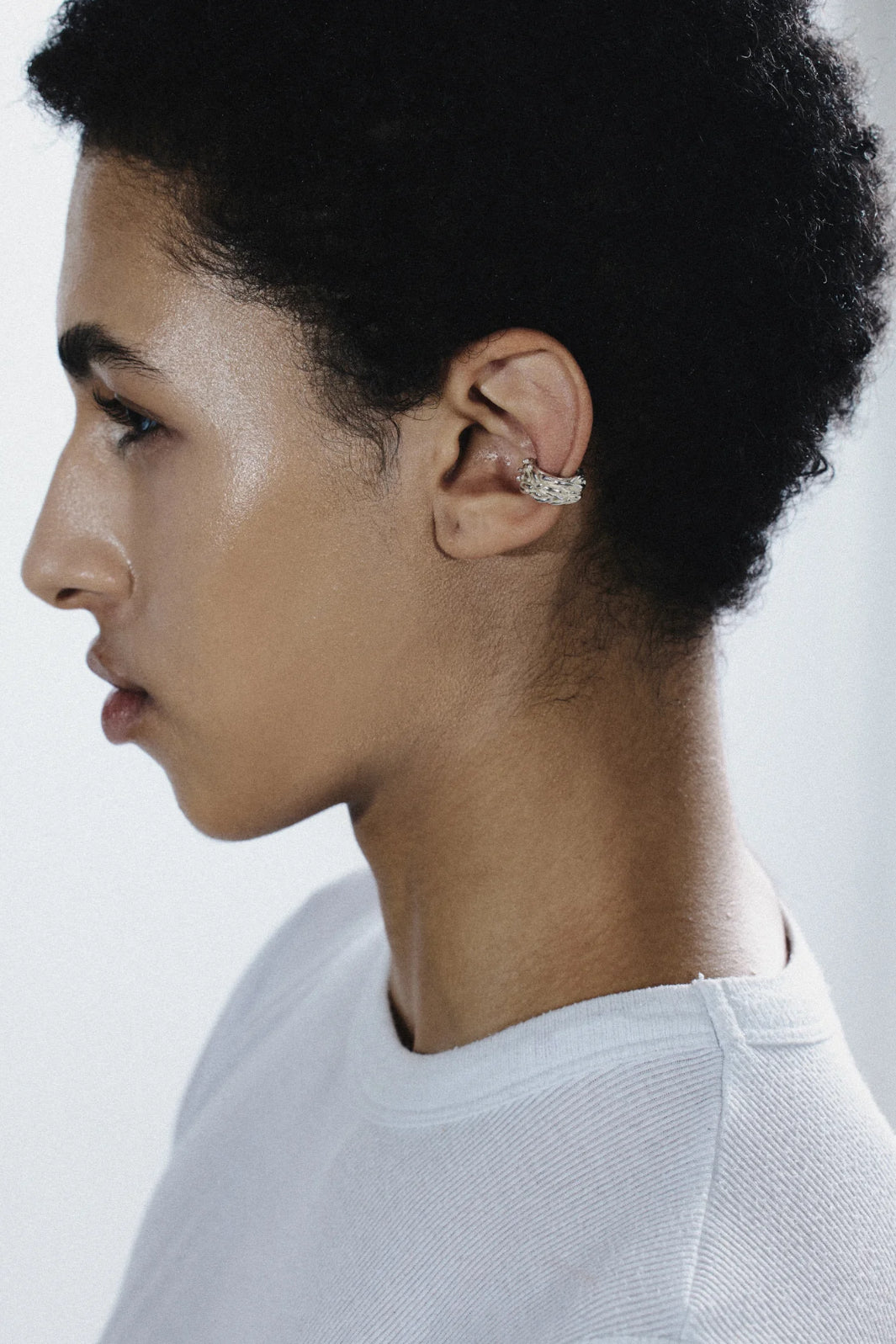 FLOATING BABY PHYSALIA EAR CUFF (SMALL)